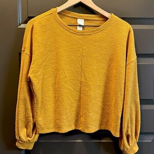 Long sleeve mustard blouse